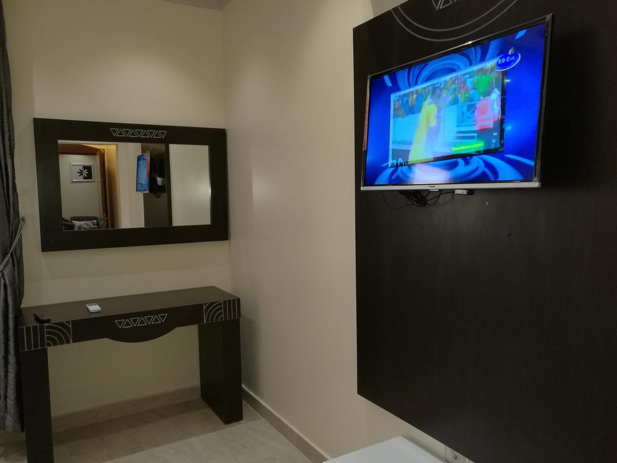 Al Ezzah Palace Hotel Suites Jeddah Bagian luar foto